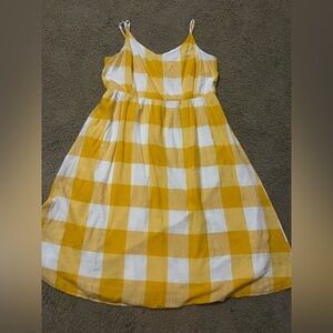 Old Navy gold and white gingham sundress. Size XL